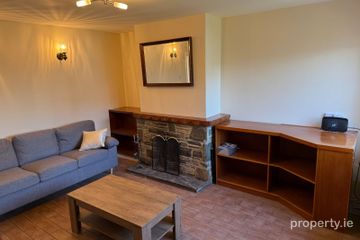 12 Manor Place, Manor Village, Tralee, Co. Kerry — photo 2