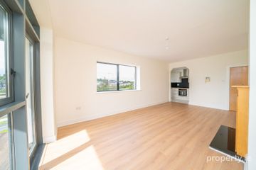Apartment 8, The Oval, Cherrywood, Dublin 18 — photo 3
