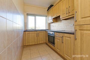 10 Hibernia, De Vesci Court, Monkstown, Co Dublin, A96 F292 — photo 3