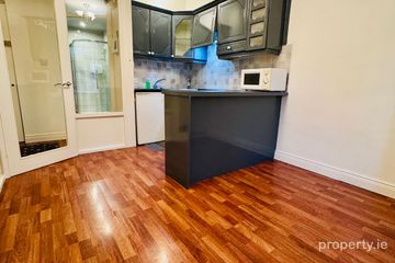 Modernised and Upgraded Apartment on LUAS Line & Bus Stop, Arbour Hill, Dublin 7 — photo 3