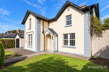 Cúram House, Church Hill, Enniskerry, Enniskerry, Co. Wicklow, A98N225