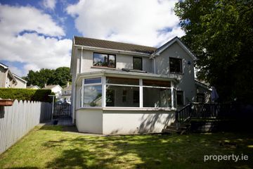 15 Oaklands Park, Letterkenny, Co. Donegal, F92C7HT — photo 2
