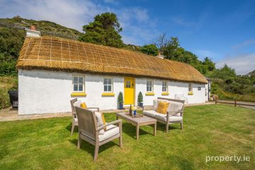 Bumblebee Cottage, Largysillagh, Killybegs, Co. Donegal, F94HY43