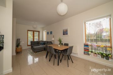 1 Littlewood, Stepaside, Dublin 18, D18XW80 — photo 2