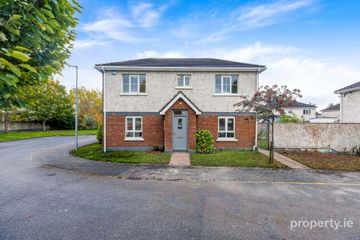 33 Bishops Orchard, Tyrrelstown, Dublin 15, D15 V0P6