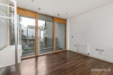 Apartment 13, Kirkpatrick House, Spencer Dock, Dublin 1, D01PK53 — photo 2