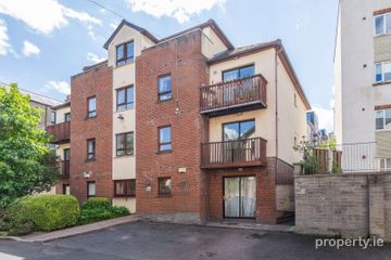 Apartment 40, Saint James'S Court, St. James Gate, Dublin 8, D08YV08