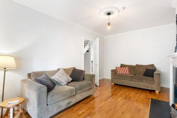 9 Glencairn Avenue, The Gallops, Leopardstown, Dublin 18, D18F2C5 — photo 3