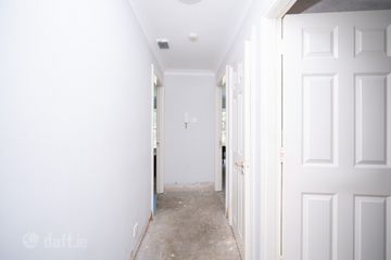 Apartment 7, William Howard Russel Suites, Garters Lane, Saggart, Dublin 24, D24XK31 — photo 2