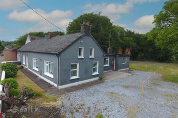 Old Post Office, Minane Bridge, Co. Cork, P17V127 — photo 3