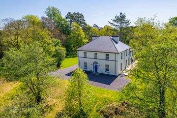 Lawn House, West End, Drimoleague, Co. Cork, P47K594
