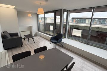 2 Bed Duplex Apartment, Smithfield Loft, Smithfield, Dublin 7 — photo 2