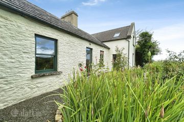 Monreel North Farmhouse, Ennistymon, Co. Clare, V95Y7H9 — photo 2