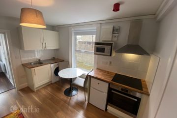 Flat 3, 8 Dufferin Avenue, South Circular Road, Dublin 8 — photo 2