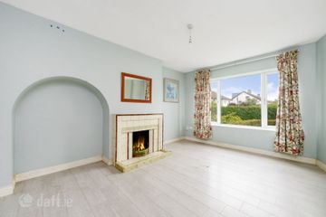 7 Ashfield Park, Booterstown, Dublin 4, D04RF85 — photo 2