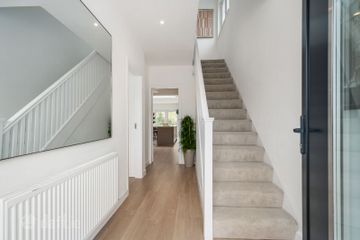14 South Avenue (With Attic Conversion), Mount Merrion, Co. Dublin, A94V2H1 — photo 3