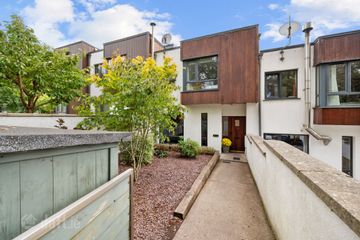 8 The Courtyard, Woodville, Glanmire, Cork, T45 FX01