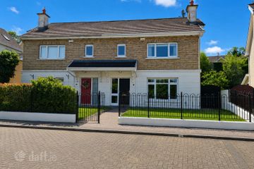 69 Clarkes Wood, Mount Oval Village, Rochestown, Co. Cork, T12H6WR — photo 2