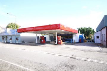 Convenience Store & Filling Station, Ballinamore Road, Mohill, Co. Leitrim