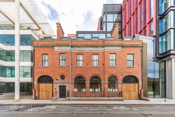 The Shipping Office, Sir John Rogersons Quay, Dublin 2, Co. Dublin — photo 2