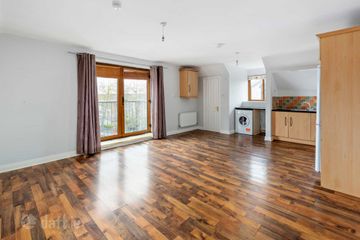 Apt 10, Chestnut Square, Johnstown Village, Navan, Co. Meath, C15P623 — photo 2