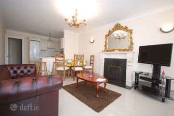 309 Block 17a, Marina Village, Malahide, Co. Dublin — photo 2