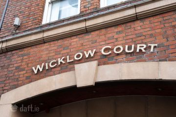 6 Wicklow Court, South Great Georges Street, Dublin 2, D02 HW10 — photo 2