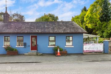 Bunter's Coffee Shop, Main Street, Newtownmountkennedy, Co. Wicklow, A63E682