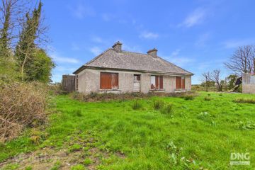 Derelict Residence On C. 14.40 Acres, Derryvode, Williamstown, Co. Galway — photo 3