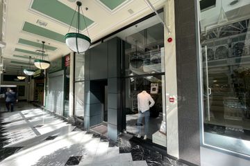 Unit 117, Stephen's Green Shopping Centre, Saint Stephen's Green, Dublin 2 — photo 2