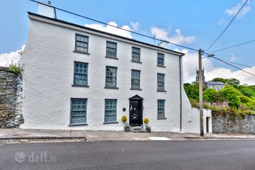 The White House, Main Street, Castletownshend, Co Cork, P81RK02 — photo 2