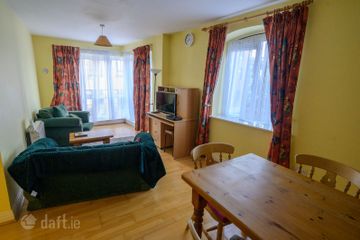 Apartment 13, Bow Bridge House, Bow Bridge, Kilmainham, Dublin 8, D08FD35 — photo 3