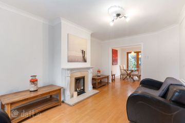 10 Glenbourne View, Leopardstown Valley, Leopardstown, Dublin 18, D18V8X4 — photo 2