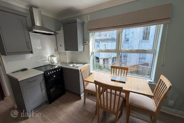 Flat 2, 8a Malahide Road, Marino, Dublin 3 — photo 2