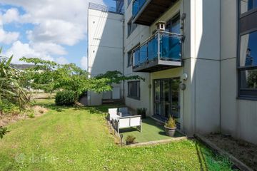 1 Carleton House, Brennanstown Square, Cabinteely, Dublin 18, D18DX61 — photo 3