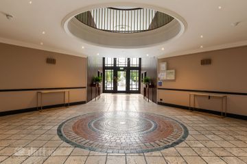 Apartment 200, The Berkeley Block, Pembroke Square, Ballsbridge, Dublin 4, D04W2W4 — photo 2