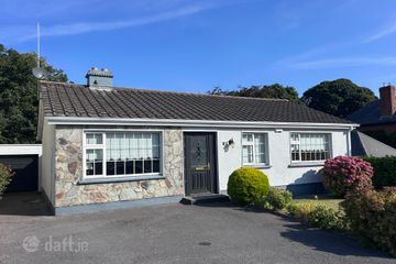Ardlee, 7 Deerpark Gardens, Cashel, Co. Tipperary, E25 HY11