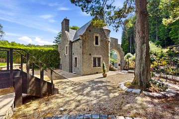 Gate Lodge, Kilcarra West, Glenart Castle, Kilcarra, Co. Wicklow, Y14E785 — photo 3