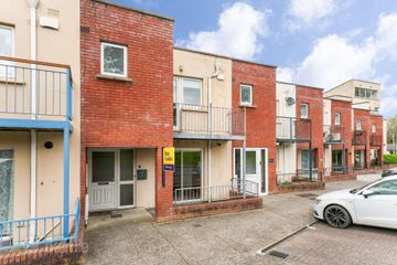9 Millrace Park, Saggart, Co. Dublin — photo 2