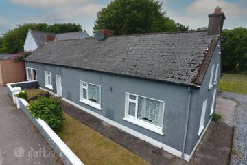 Old Post Office, Minane Bridge, Co. Cork, P17V127 — photo 2