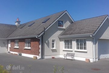 Clonoghill Upper, Birr, Co. Offaly, R42P209 — photo 3