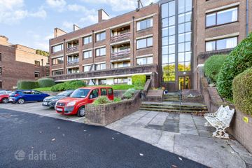 Apartment 15, Killiney Hill Park Apartments, Killiney Hill Road, Killiney, Co. Dublin, A96H7F2 — photo 3