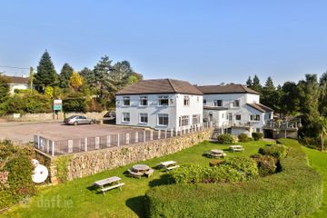 Ouvane Falls Inn, Ballylickey, Co. Cork, P75V624 — photo 2