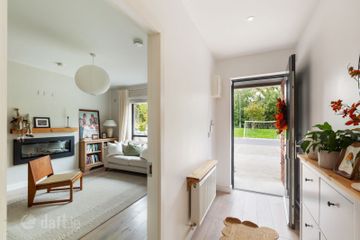 13 White Pines Drive, Stocking Avenue, Rathfarnham, Dublin 16, D16W0C2 — photo 2