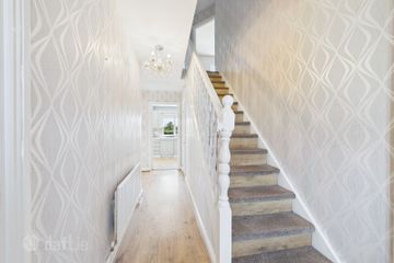 25 Castle Court, Waterford Road, Carrickbeg, Carrick-on-Suir, Co. Tipperary, E32DH30 — photo 3