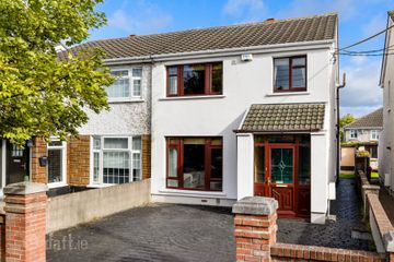 10 Montrose Park, Artane, Dublin 5, D05ED86