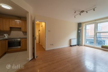 Apartment 4, Earlsfield Court 79 - 87 Francis Street, Dublin 8, D08WP98 — photo 2
