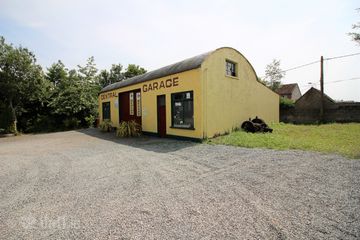 Central Garage, Emly, Co. Tipperary, E34PF77 — photo 2