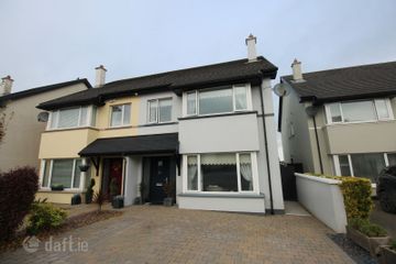 14 Cooline Drive, Ballyvoloon, Cobh, Co. Cork
