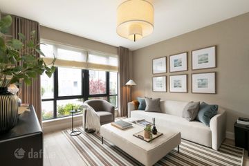 Four Bedroom - End of Terrace House, Kilternan Village, Kilternan, Co. Dublin — photo 2